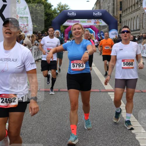 06.09.2026 - CURREX Alsterlauf Strokosch-Dieckow http://msf.ph/oto/10127817 06.09.2026 10:01:32 Ziel 2249, 2492, 2496, 3280, 3518, 3544, 4259, 4580, 4638, 4883, 4884, 5012, 5060, 5139, 5192, 5237, 5523, 5669, 5749, 5793, 5856, 6018, 6027, 6033, 6114 meine-sportfotos.de