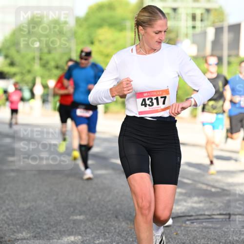 06.09.2026 - CURREX Alsterlauf Dr. Thomas Lammeyer http://msf.ph/oto/10127839 06.09.2026 09:47:54 Laufen 4317 meine-sportfotos.de