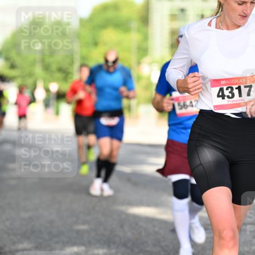 06.09.2026 - CURREX Alsterlauf Dr. Thomas Lammeyer http://msf.ph/oto/10127846 06.09.2026 09:47:54 Laufen 5647, 4317 meine-sportfotos.de