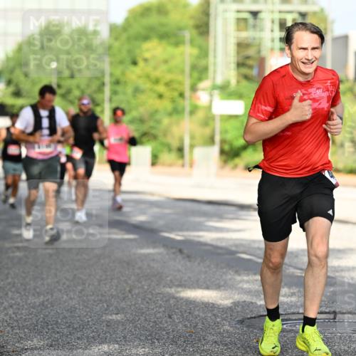 06.09.2026 - CURREX Alsterlauf Dr. Thomas Lammeyer http://msf.ph/oto/10127872 06.09.2026 09:47:57 Laufen  meine-sportfotos.de