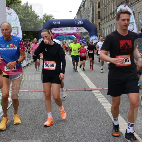 06.09.2026 - CURREX Alsterlauf Strokosch-Dieckow http://msf.ph/oto/10127878 06.09.2026 10:01:39 Ziel 2249, 2496, 2733, 3115, 3518, 3544, 4073, 4121, 4259, 4551, 4552, 4638, 4883, 4884, 4921, 5012, 5106, 5192, 5388, 5669, 5749, 5856, 5918, 5976, 6018, 6114, 8037, 8038, 8062 meine-sportfotos.de