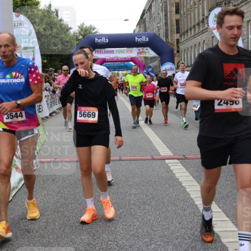 06.09.2026 - CURREX Alsterlauf Strokosch-Dieckow http://msf.ph/oto/10127887 06.09.2026 10:01:39 Ziel 2249, 2496, 2733, 3115, 3518, 3544, 4073, 4121, 4259, 4551, 4552, 4638, 4883, 4884, 4921, 5012, 5106, 5192, 5388, 5669, 5749, 5856, 5918, 5976, 6018, 6114, 8037, 8038, 8062 meine-sportfotos.de