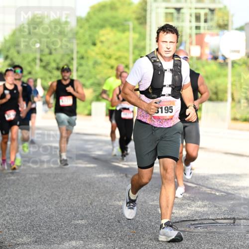 06.09.2026 - CURREX Alsterlauf Dr. Thomas Lammeyer http://msf.ph/oto/10127903 06.09.2026 09:48:00 Laufen 195 meine-sportfotos.de