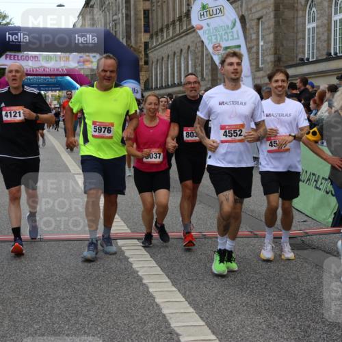06.09.2026 - CURREX Alsterlauf Strokosch-Dieckow http://msf.ph/oto/10127913 06.09.2026 10:01:41 Ziel 2249, 2385, 2496, 2733, 3115, 3544, 4067, 4073, 4121, 4259, 4551, 4552, 4638, 4921, 5106, 5192, 5388, 5429, 5669, 5734, 5749, 5856, 5918, 5976, 6114, 8037, 8038, 8062 meine-sportfotos.de