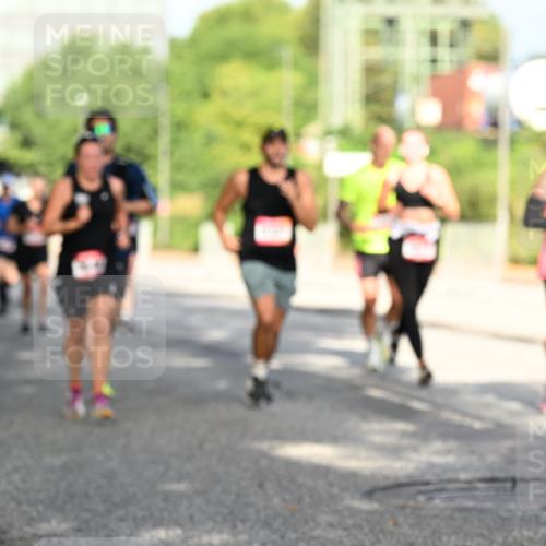 06.09.2026 - CURREX Alsterlauf Dr. Thomas Lammeyer http://msf.ph/oto/10127918 06.09.2026 09:48:01 Laufen 77 meine-sportfotos.de