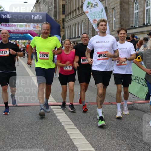 06.09.2026 - CURREX Alsterlauf Strokosch-Dieckow http://msf.ph/oto/10127920 06.09.2026 10:01:41 Ziel 2249, 2385, 2496, 2733, 3115, 3544, 4067, 4073, 4121, 4259, 4551, 4552, 4638, 4921, 5106, 5192, 5388, 5429, 5669, 5734, 5749, 5856, 5918, 5976, 6114, 8037, 8038, 8062 meine-sportfotos.de