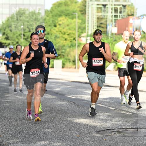 06.09.2026 - CURREX Alsterlauf Dr. Thomas Lammeyer http://msf.ph/oto/10127924 06.09.2026 09:48:02 Laufen 6190, 3340, 2549, 6327, 2008, 5977 meine-sportfotos.de
