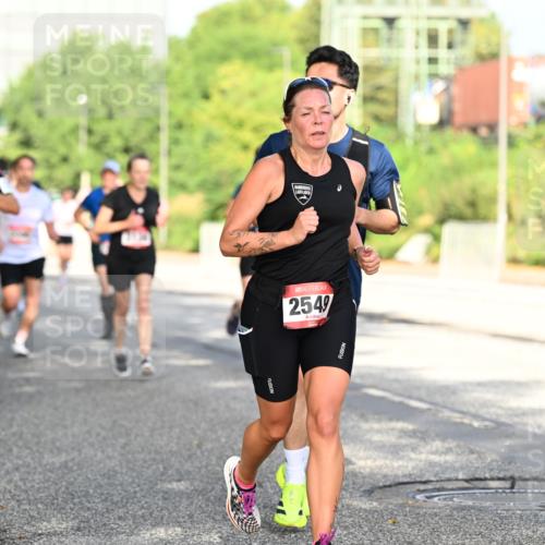 06.09.2026 - CURREX Alsterlauf Dr. Thomas Lammeyer http://msf.ph/oto/10127935 06.09.2026 09:48:03 Laufen 2549, 6327 meine-sportfotos.de