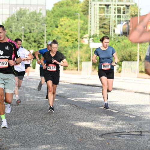 06.09.2026 - CURREX Alsterlauf Dr. Thomas Lammeyer http://msf.ph/oto/10127944 06.09.2026 09:48:05 Laufen 5910, 6190, 3138, 4681, 2549 meine-sportfotos.de
