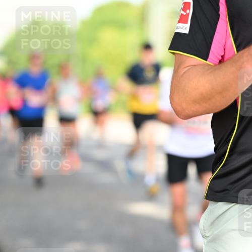 06.09.2026 - CURREX Alsterlauf Dr. Thomas Lammeyer http://msf.ph/oto/10127978 06.09.2026 09:48:08 Laufen 61 meine-sportfotos.de