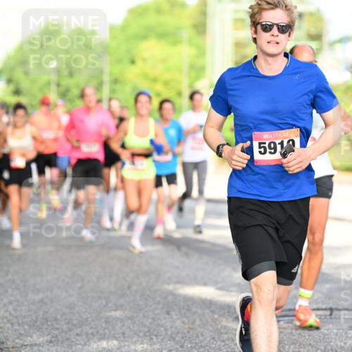 06.09.2026 - CURREX Alsterlauf Dr. Thomas Lammeyer http://msf.ph/oto/10128009 06.09.2026 09:48:10 Laufen 5912 meine-sportfotos.de