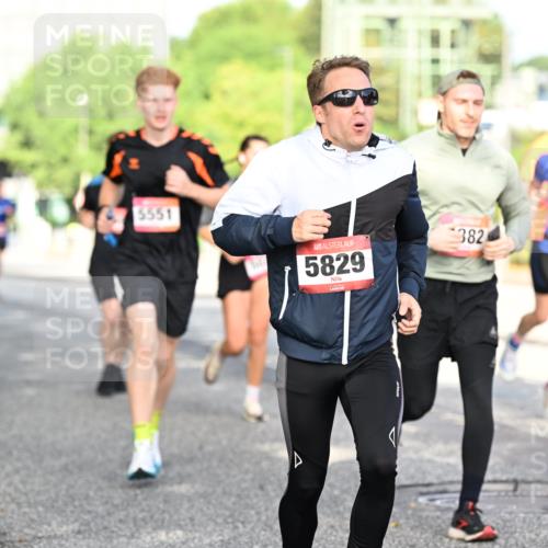 06.09.2026 - CURREX Alsterlauf Dr. Thomas Lammeyer http://msf.ph/oto/10128060 06.09.2026 09:48:16 Laufen 5551, 5829, 382 meine-sportfotos.de