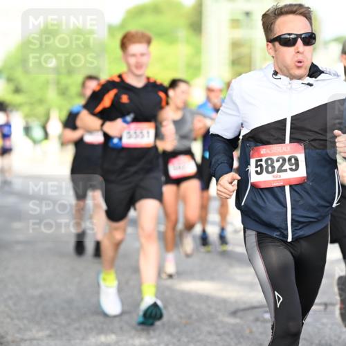 06.09.2026 - CURREX Alsterlauf Dr. Thomas Lammeyer http://msf.ph/oto/10128066 06.09.2026 09:48:16 Laufen 5551, 5829 meine-sportfotos.de