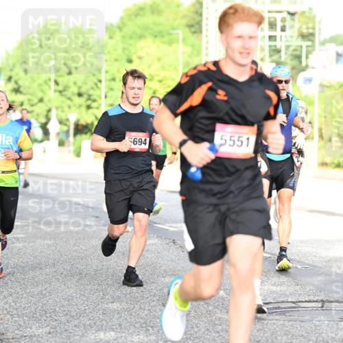 06.09.2026 - CURREX Alsterlauf Dr. Thomas Lammeyer http://msf.ph/oto/10128069 06.09.2026 09:48:17 Laufen 694, 5551 meine-sportfotos.de