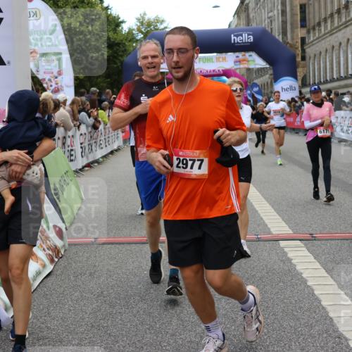 06.09.2026 - CURREX Alsterlauf Strokosch-Dieckow http://msf.ph/oto/10128081 06.09.2026 10:01:49 Ziel 2040, 2229, 2375, 2385, 2977, 3115, 3150, 3322, 3448, 3563, 4067, 4117, 4162, 4608, 4618, 5106, 5186, 5380, 5388, 5429, 5542, 5679, 5734, 6171, 6341, 8122 meine-sportfotos.de