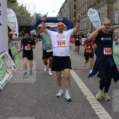06.09.2026 - CURREX Alsterlauf Strokosch-Dieckow http://msf.ph/oto/10128106 06.09.2026 10:01:54 Ziel 2040, 2229, 2375, 2977, 3150, 3322, 3448, 3563, 3618, 4117, 4162, 4608, 4618, 5186, 5265, 5380, 5542, 5679, 5899, 6171, 6341, 8096, 8122 meine-sportfotos.de