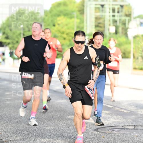 06.09.2026 - CURREX Alsterlauf Dr. Thomas Lammeyer http://msf.ph/oto/10128164 06.09.2026 09:48:32 Laufen 583, 3286 meine-sportfotos.de
