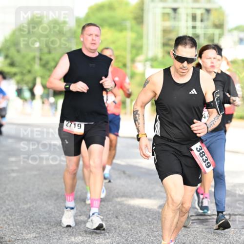 06.09.2026 - CURREX Alsterlauf Dr. Thomas Lammeyer http://msf.ph/oto/10128167 06.09.2026 09:48:33 Laufen 2719, 3839 meine-sportfotos.de