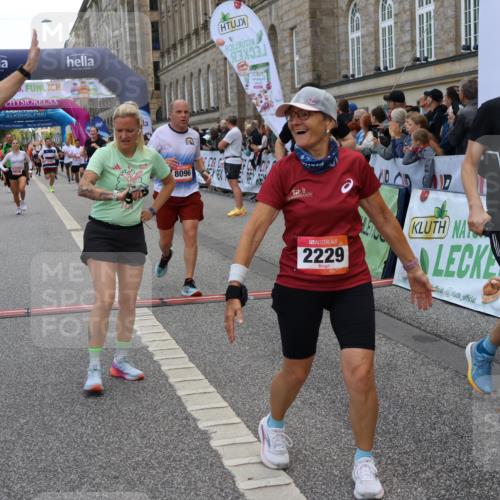 06.09.2026 - CURREX Alsterlauf Strokosch-Dieckow http://msf.ph/oto/10128168 06.09.2026 10:01:57 Ziel 2040, 2113, 2229, 2375, 2775, 3150, 3322, 3448, 3585, 3618, 4127, 4618, 5265, 5380, 5542, 5679, 5769, 5899, 6171, 6208, 6341, 8096 meine-sportfotos.de