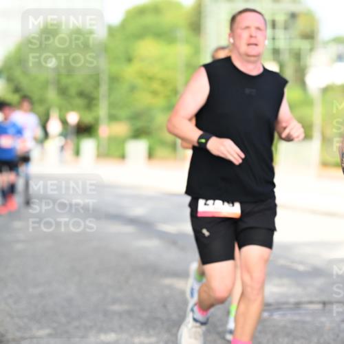 06.09.2026 - CURREX Alsterlauf Dr. Thomas Lammeyer http://msf.ph/oto/10128172 06.09.2026 09:48:34 Laufen  meine-sportfotos.de