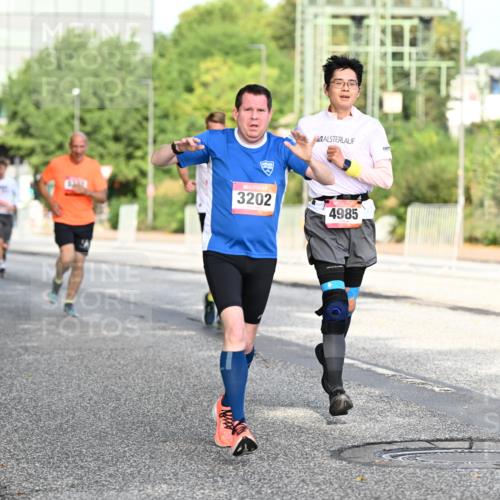 06.09.2026 - CURREX Alsterlauf Dr. Thomas Lammeyer http://msf.ph/oto/10128183 06.09.2026 09:48:38 Laufen 3202, 4, 4985 meine-sportfotos.de