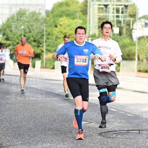 06.09.2026 - CURREX Alsterlauf Dr. Thomas Lammeyer http://msf.ph/oto/10128184 06.09.2026 09:48:38 Laufen 4332, 3202, 4985 meine-sportfotos.de