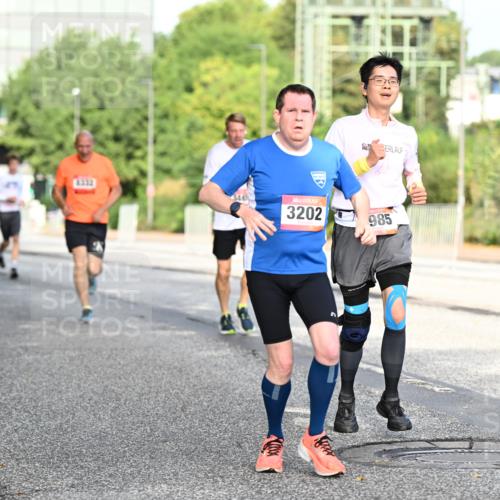 06.09.2026 - CURREX Alsterlauf Dr. Thomas Lammeyer http://msf.ph/oto/10128185 06.09.2026 09:48:38 Laufen 3202, 985 meine-sportfotos.de
