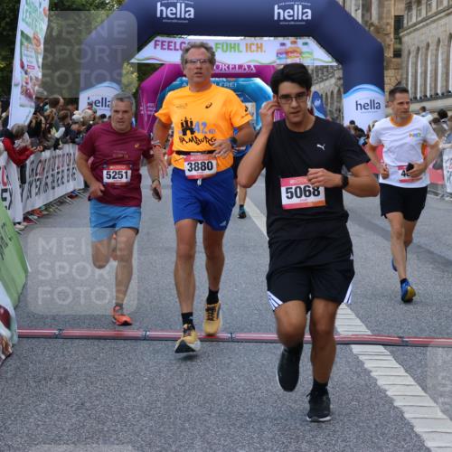06.09.2026 - CURREX Alsterlauf Strokosch-Dieckow http://msf.ph/oto/10128195 06.09.2026 09:49:07 Ziel 2693, 3533, 3880, 3898, 4037, 4579, 4785, 5034, 5068, 5251, 5378, 5400, 5448, 5992, 6041, 6124, 6236, 6245, 6380, 8106 meine-sportfotos.de
