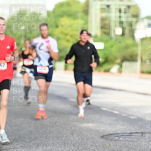 06.09.2026 - CURREX Alsterlauf Dr. Thomas Lammeyer http://msf.ph/oto/10128232 06.09.2026 09:48:44 Laufen 8862 meine-sportfotos.de
