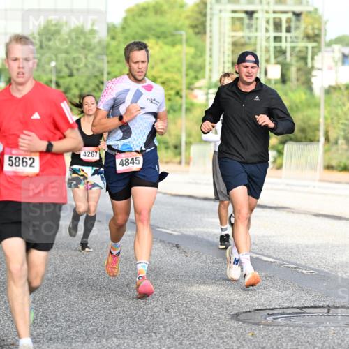 06.09.2026 - CURREX Alsterlauf Dr. Thomas Lammeyer http://msf.ph/oto/10128236 06.09.2026 09:48:44 Laufen 101, 5862, 4267, 4845 meine-sportfotos.de