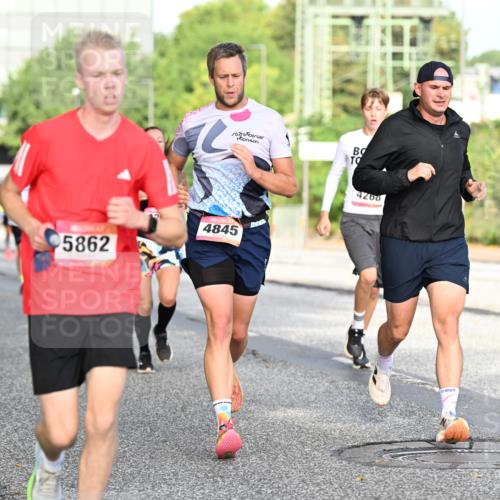 06.09.2026 - CURREX Alsterlauf Dr. Thomas Lammeyer http://msf.ph/oto/10128239 06.09.2026 09:48:45 Laufen 4845, 5862, 4266 meine-sportfotos.de
