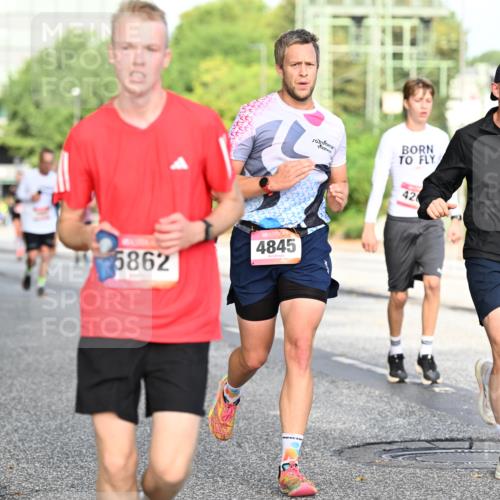 06.09.2026 - CURREX Alsterlauf Dr. Thomas Lammeyer http://msf.ph/oto/10128245 06.09.2026 09:48:45 Laufen 426, 5862, 4845 meine-sportfotos.de