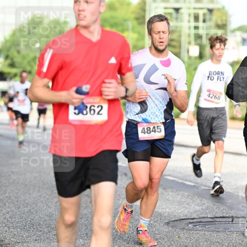 06.09.2026 - CURREX Alsterlauf Dr. Thomas Lammeyer http://msf.ph/oto/10128246 06.09.2026 09:48:45 Laufen 5862, 4845, 4268 meine-sportfotos.de