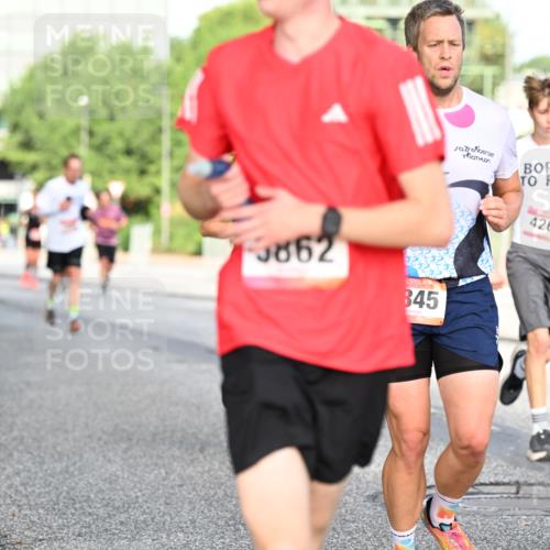 06.09.2026 - CURREX Alsterlauf Dr. Thomas Lammeyer http://msf.ph/oto/10128250 06.09.2026 09:48:45 Laufen 3862, 845, 4268 meine-sportfotos.de