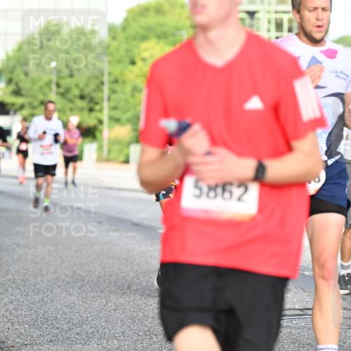 06.09.2026 - CURREX Alsterlauf Dr. Thomas Lammeyer http://msf.ph/oto/10128251 06.09.2026 09:48:46 Laufen 5862, 4268 meine-sportfotos.de