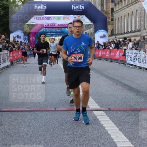 06.09.2026 - CURREX Alsterlauf Strokosch-Dieckow http://msf.ph/oto/10128271 06.09.2026 09:49:11 Ziel 2009, 3533, 3880, 3898, 4037, 4249, 5068, 5251, 5378, 5448, 5667, 5924, 6380, 6415, 8106 meine-sportfotos.de