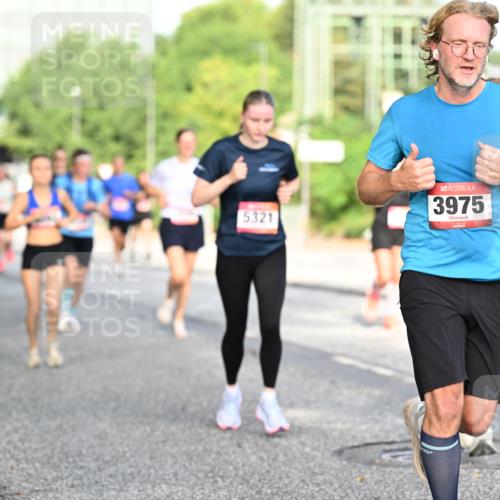 06.09.2026 - CURREX Alsterlauf Dr. Thomas Lammeyer http://msf.ph/oto/10128325 06.09.2026 09:48:54 Laufen 5321, 3975 meine-sportfotos.de