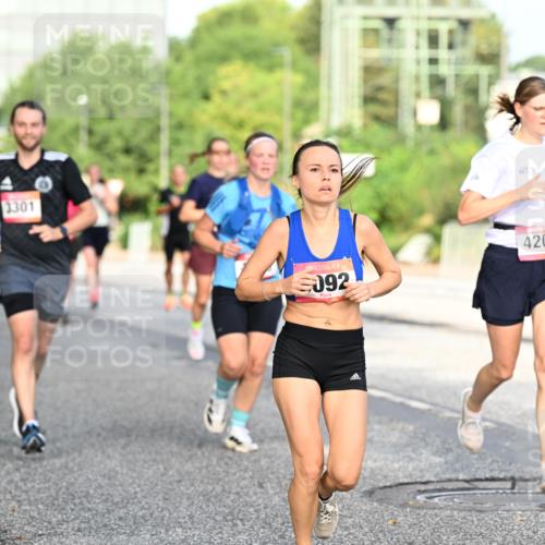 06.09.2026 - CURREX Alsterlauf Dr. Thomas Lammeyer http://msf.ph/oto/10128346 06.09.2026 09:48:57 Laufen 3301, 092, 4200 meine-sportfotos.de