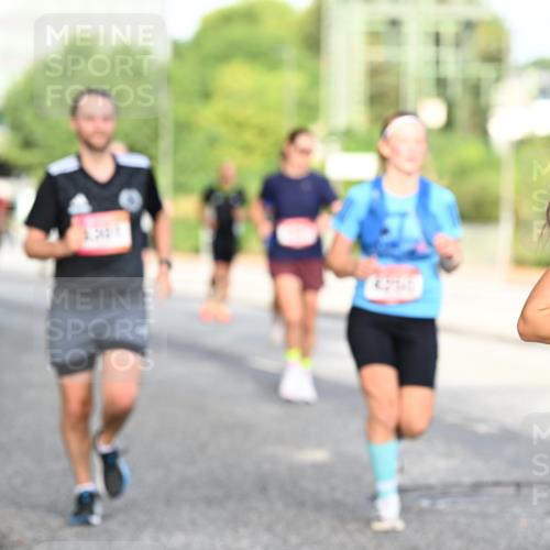 06.09.2026 - CURREX Alsterlauf Dr. Thomas Lammeyer http://msf.ph/oto/10128358 06.09.2026 09:48:58 Laufen 9 meine-sportfotos.de