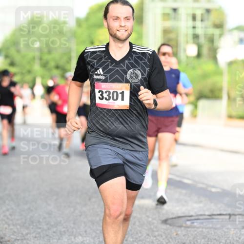 06.09.2026 - CURREX Alsterlauf Dr. Thomas Lammeyer http://msf.ph/oto/10128368 06.09.2026 09:48:59 Laufen 3301 meine-sportfotos.de