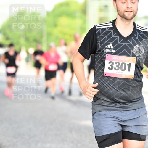 06.09.2026 - CURREX Alsterlauf Dr. Thomas Lammeyer http://msf.ph/oto/10128371 06.09.2026 09:48:59 Laufen 3301 meine-sportfotos.de