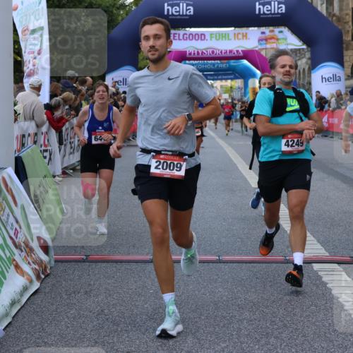 06.09.2026 - CURREX Alsterlauf Strokosch-Dieckow http://msf.ph/oto/10128372 06.09.2026 09:49:16 Ziel 2009, 2216, 3383, 3845, 3898, 4249, 5331, 5448, 5667, 5924, 6173, 6380, 6415, 8065 meine-sportfotos.de