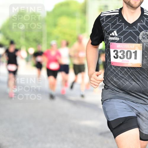 06.09.2026 - CURREX Alsterlauf Dr. Thomas Lammeyer http://msf.ph/oto/10128374 06.09.2026 09:49:00 Laufen 3301 meine-sportfotos.de