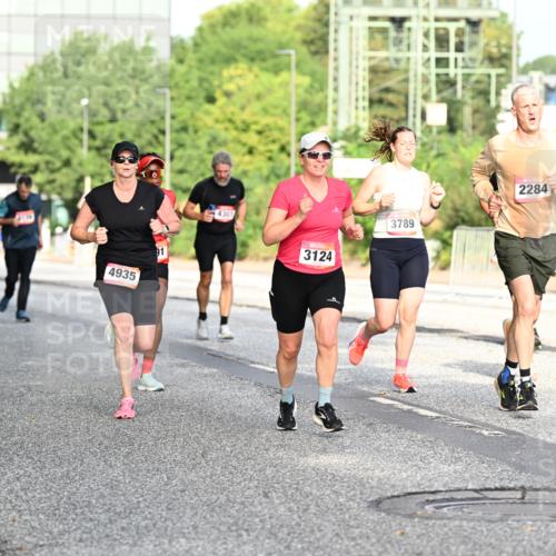 06.09.2026 - CURREX Alsterlauf Dr. Thomas Lammeyer http://msf.ph/oto/10128386 06.09.2026 09:49:01 Laufen 4375, 4935, 91, 4301, 3124, 3789, 2284 meine-sportfotos.de