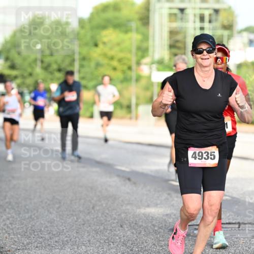 06.09.2026 - CURREX Alsterlauf Dr. Thomas Lammeyer http://msf.ph/oto/10128404 06.09.2026 09:49:04 Laufen 4935, 1 meine-sportfotos.de