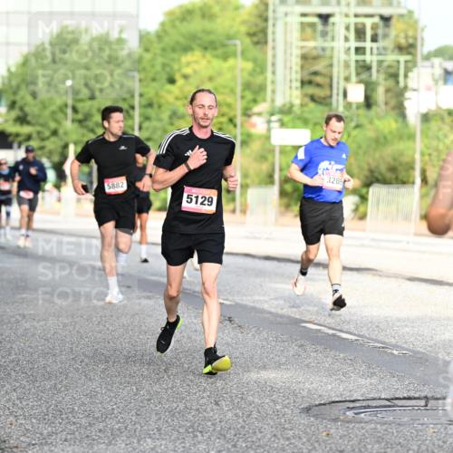 06.09.2026 - CURREX Alsterlauf Dr. Thomas Lammeyer http://msf.ph/oto/10128449 06.09.2026 09:49:09 Laufen 5882, 5129, 3289, 8280 meine-sportfotos.de