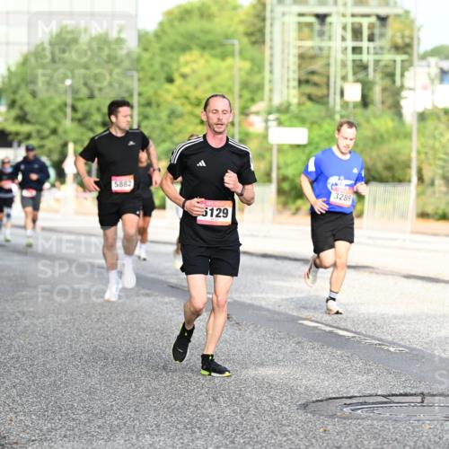 06.09.2026 - CURREX Alsterlauf Dr. Thomas Lammeyer http://msf.ph/oto/10128451 06.09.2026 09:49:09 Laufen 5882, 5129, 3289, 82 meine-sportfotos.de