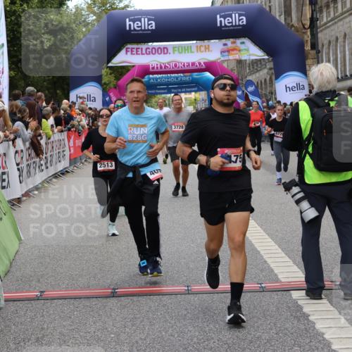 06.09.2026 - CURREX Alsterlauf Strokosch-Dieckow http://msf.ph/oto/10128475 06.09.2026 10:02:11 Ziel 2389, 2513, 2700, 3090, 3547, 3728, 3800, 3883, 4097, 4734, 5013, 5109, 5466, 5485, 5728, 6383, 8175 meine-sportfotos.de
