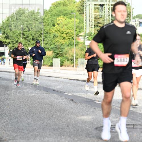 06.09.2026 - CURREX Alsterlauf Dr. Thomas Lammeyer http://msf.ph/oto/10128480 06.09.2026 09:49:12 Laufen 529, 450, 4462, 4005, 2758, 5887, 5 meine-sportfotos.de