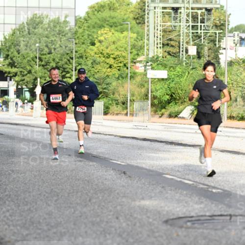 06.09.2026 - CURREX Alsterlauf Dr. Thomas Lammeyer http://msf.ph/oto/10128491 06.09.2026 09:49:13 Laufen 4462, 5294, 4005, 2758 meine-sportfotos.de